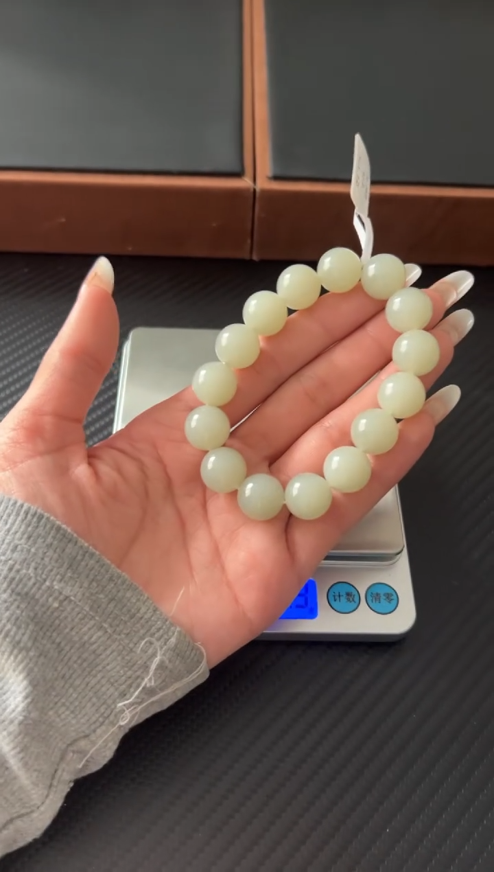 未镶嵌手串和田玉小*且末微色差近矿卡14