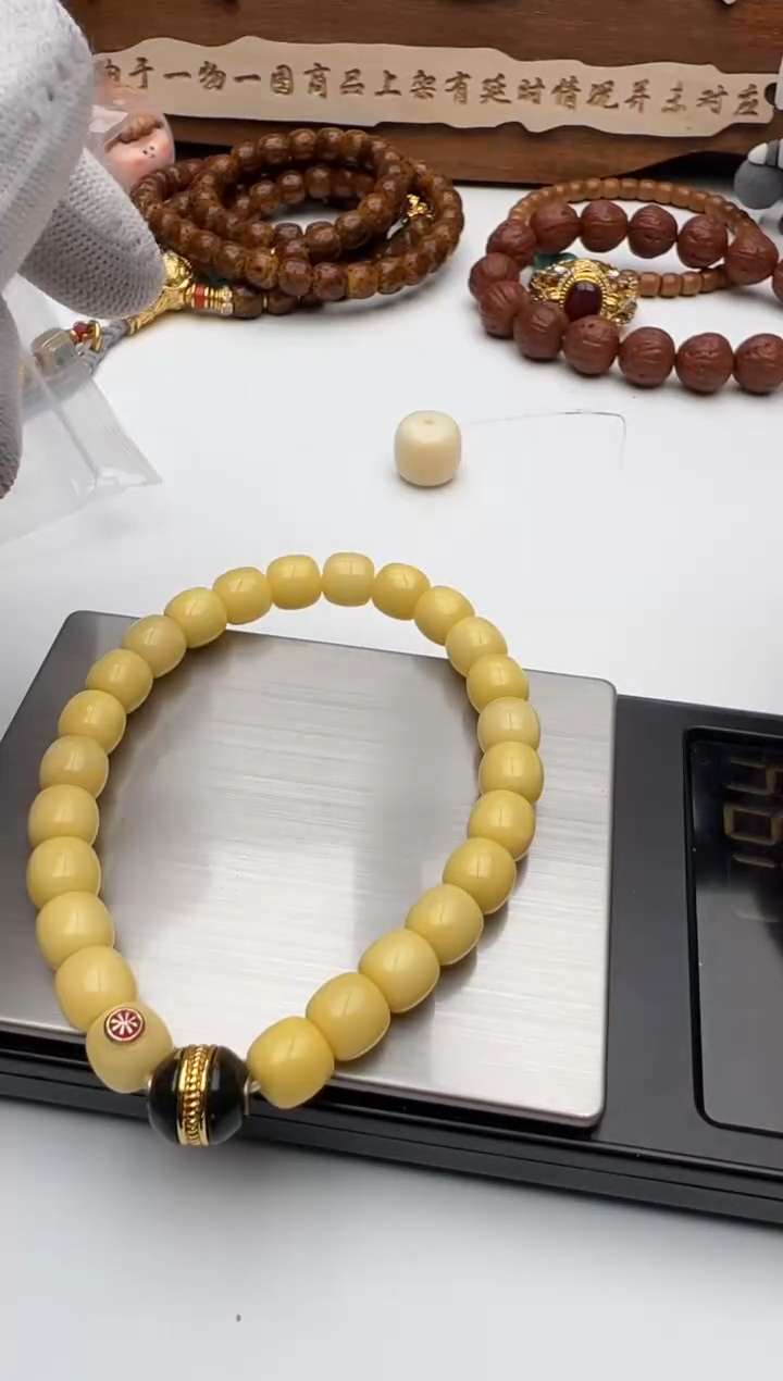 【闪购商品】蜜蜡手链18K金镶嵌蜜蜡手串