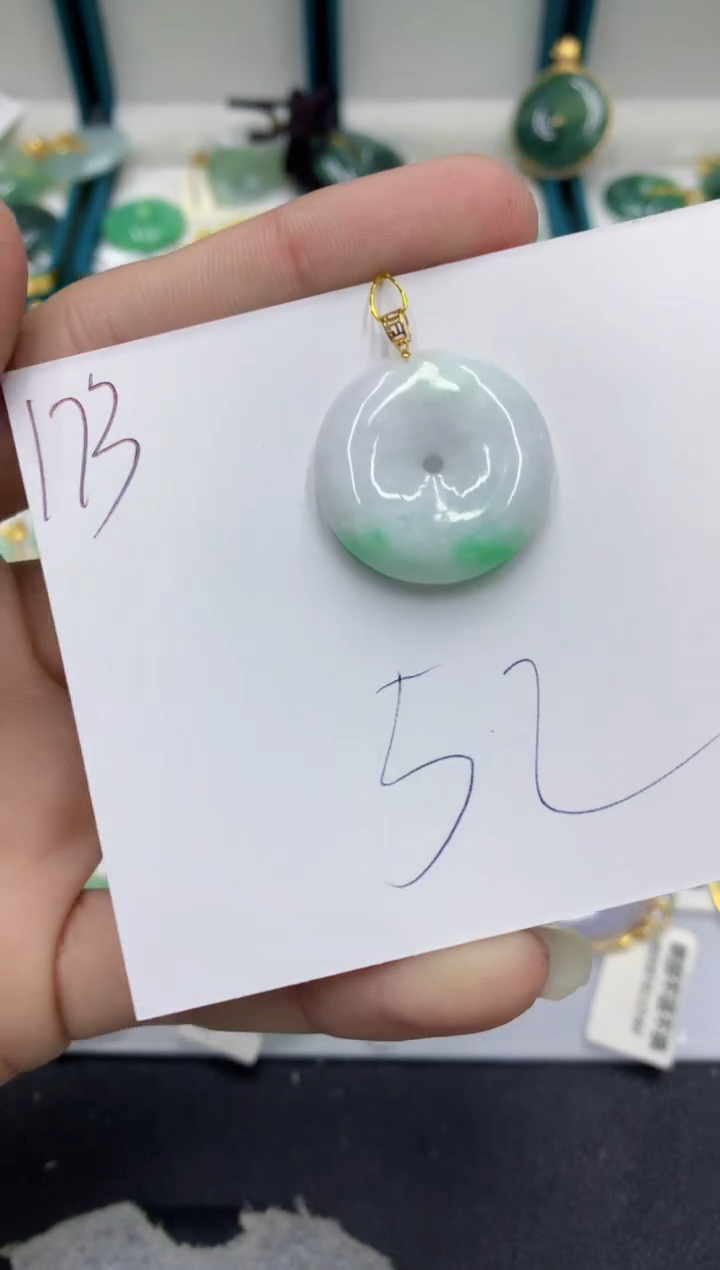 【闪购商品】翡翠颈饰18K金镶嵌翡翠