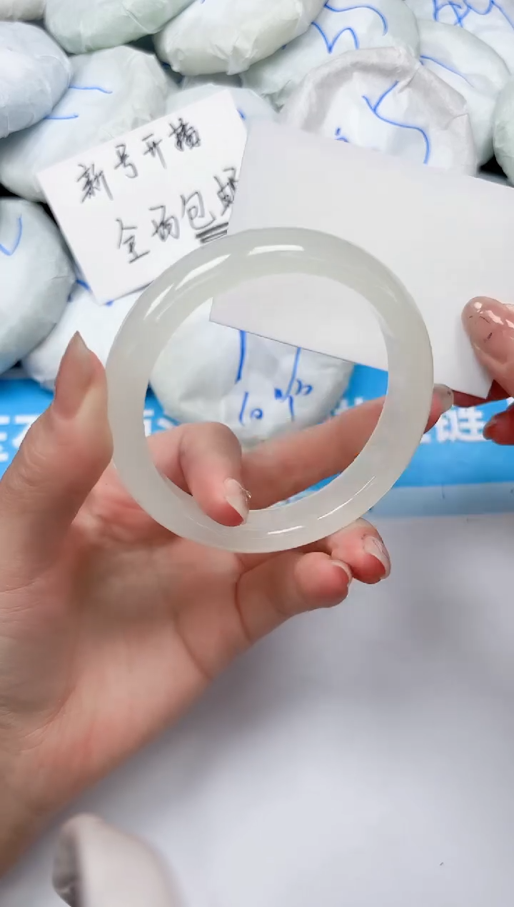 未镶嵌手镯石英质玉91/6364