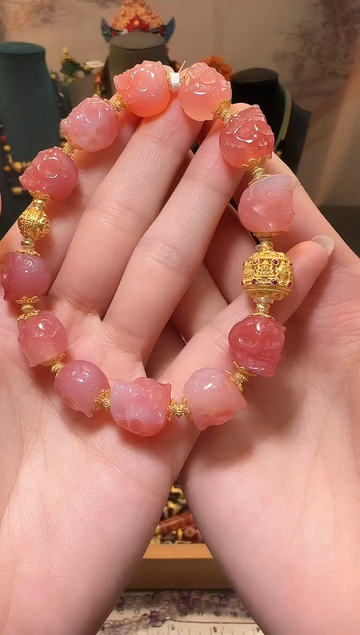 【闪购商品】玛瑙挂件18K金镶嵌手饰