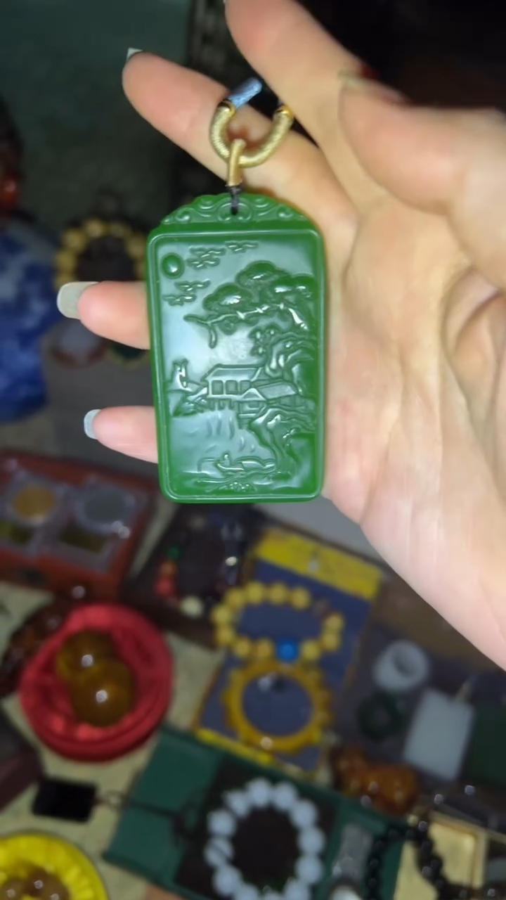 和田玉（碧玉）未镶嵌把件闪购高端商品链接