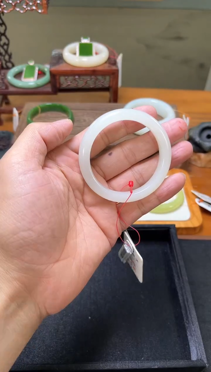 未镶嵌手镯和田玉 青海野牛沟白玉 53圈 9