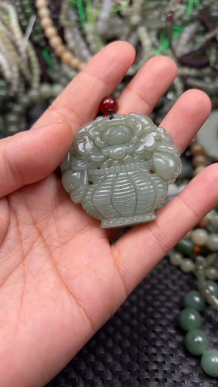 颈饰未镶嵌和田玉1