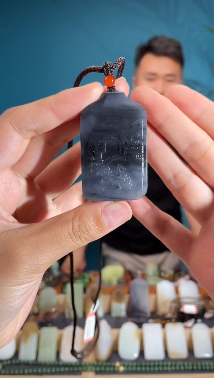 和田玉未镶嵌颈饰1