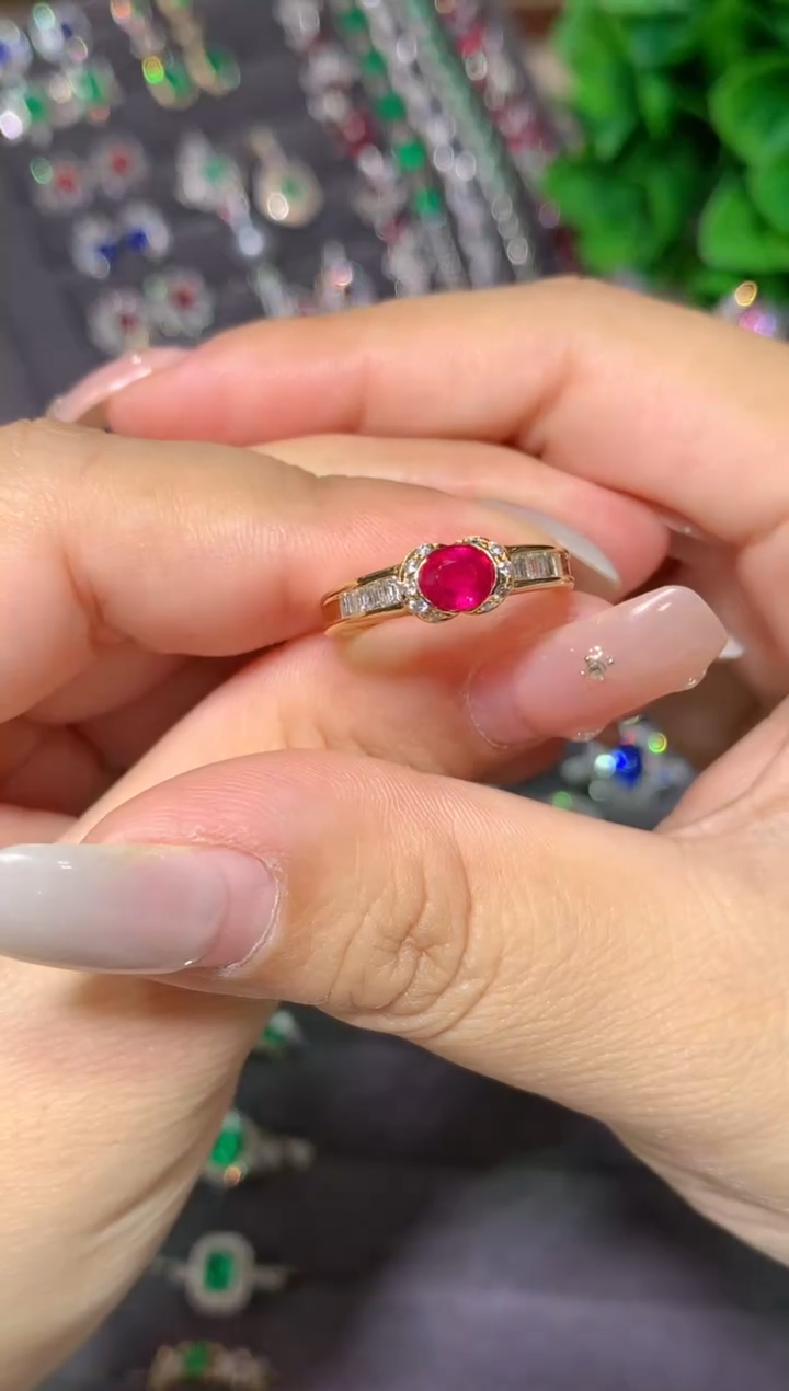 18K金镶嵌戒指红宝石0.63ct