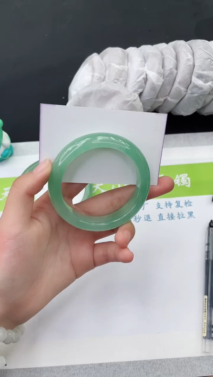 【闪购商品】石英质玉手镯未镶嵌D186-56+