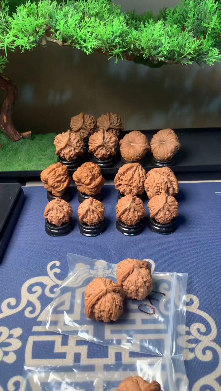 【闪购商品】文玩核桃吊坠40闷白