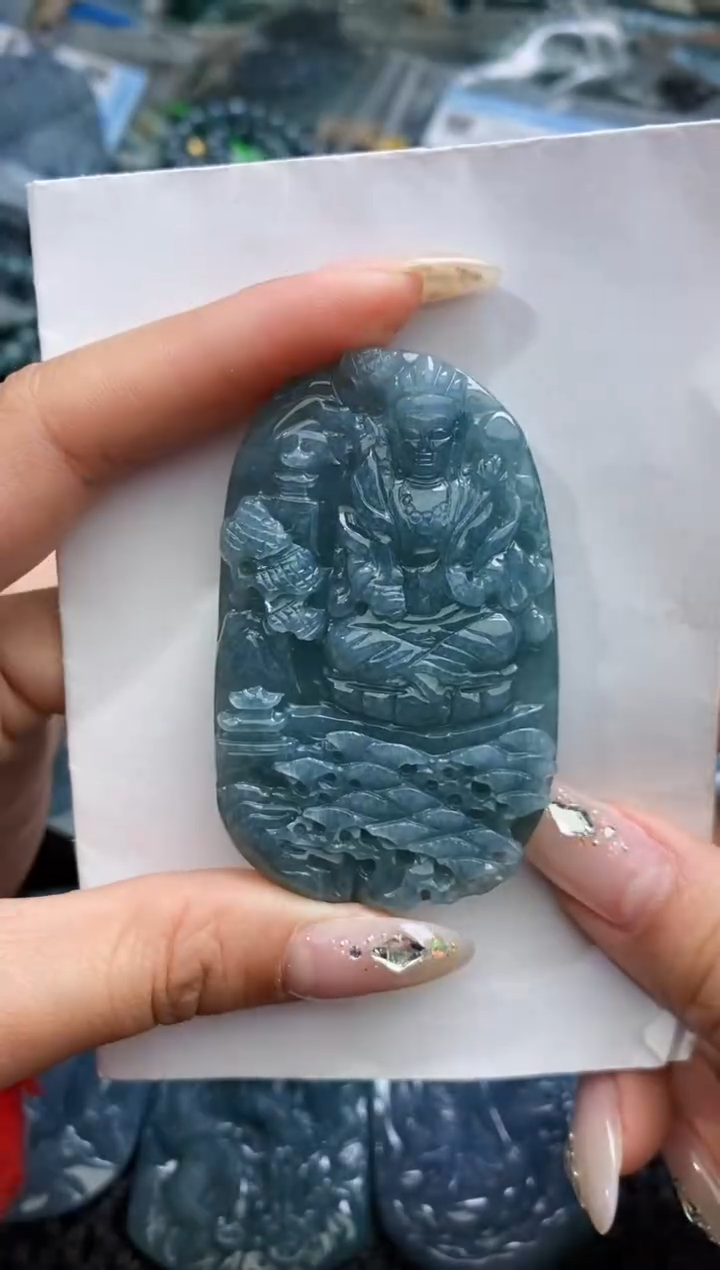 【闪购商品】翡翠颈饰未镶嵌          