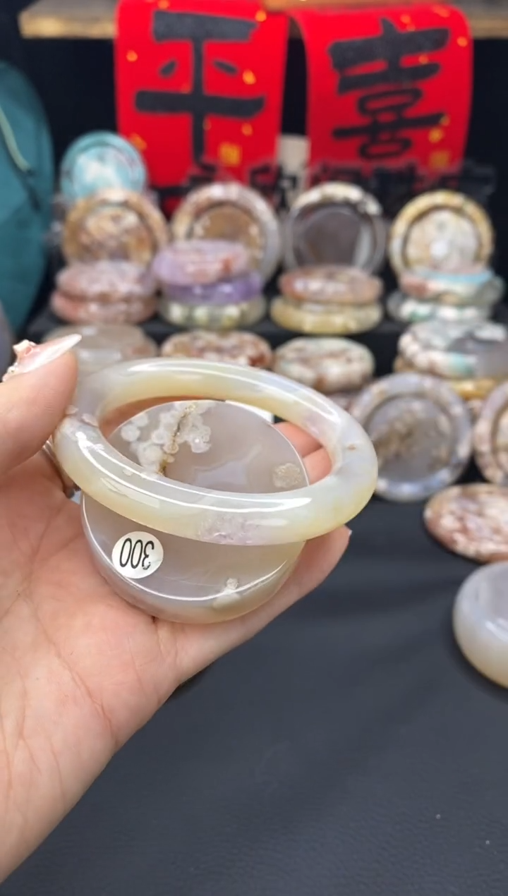 【闪购商品】石英质玉手镯（圆镯）未镶嵌53.9