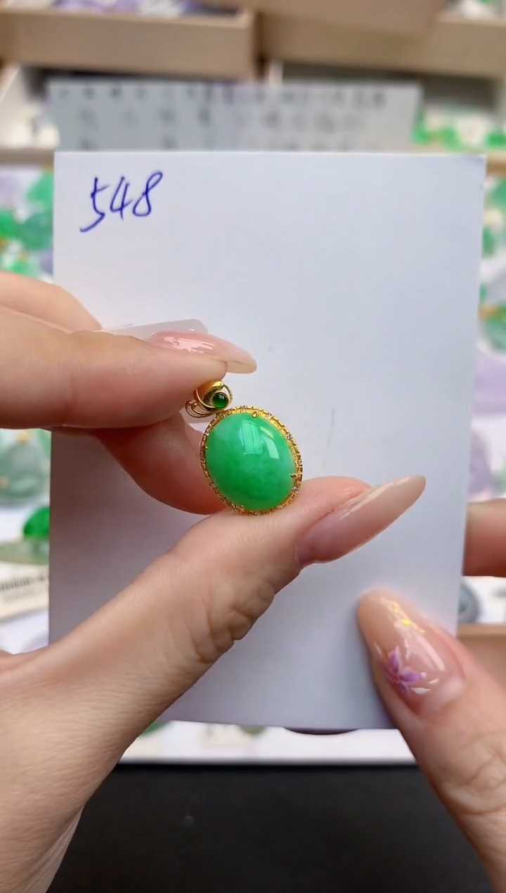 颈饰18K金镶嵌翡翠天然缅甸A货翡翠