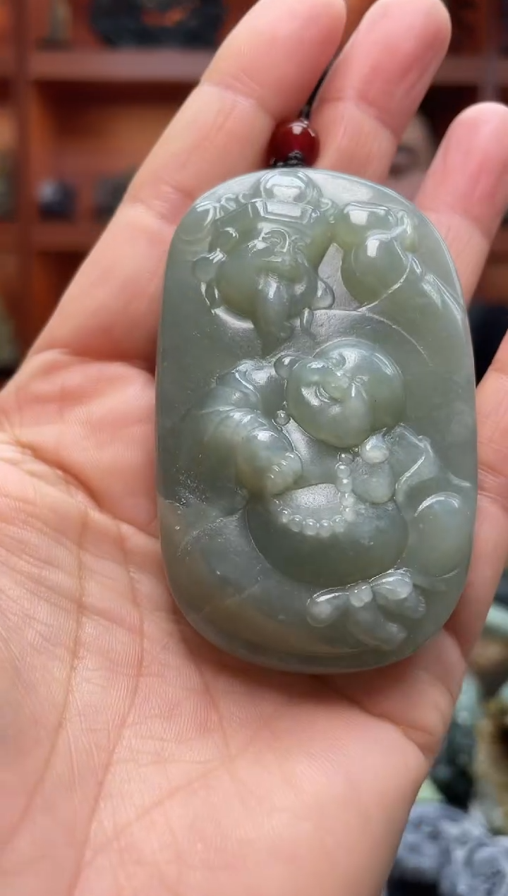 未镶嵌和田玉把件有裂