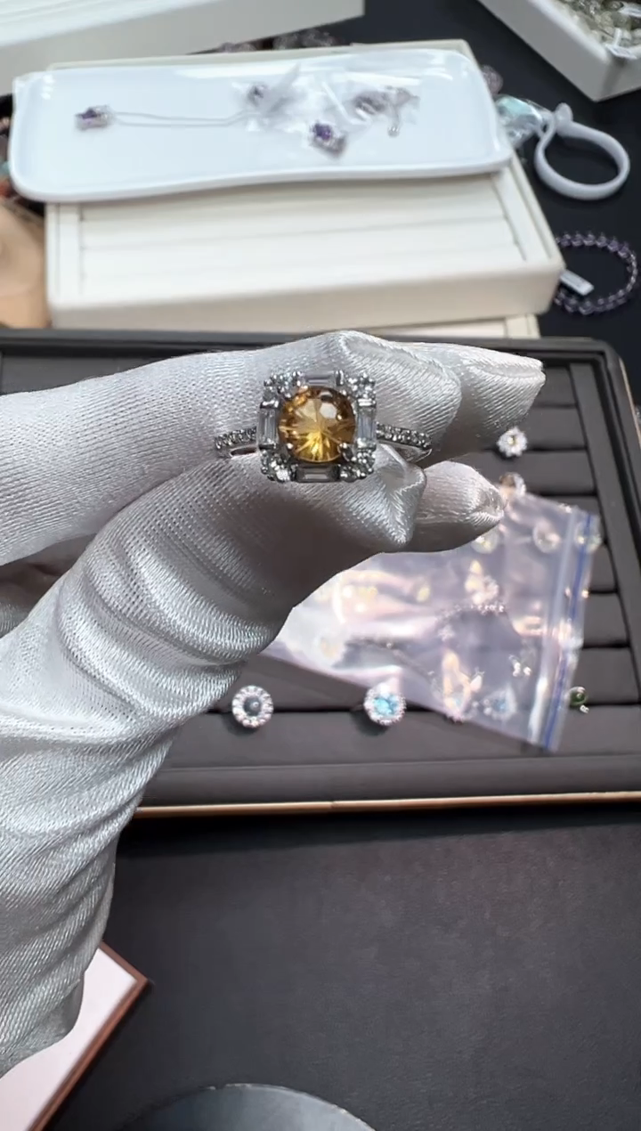 【闪购商品】水晶戒指银S925镶嵌74B多样性发其一/1个
