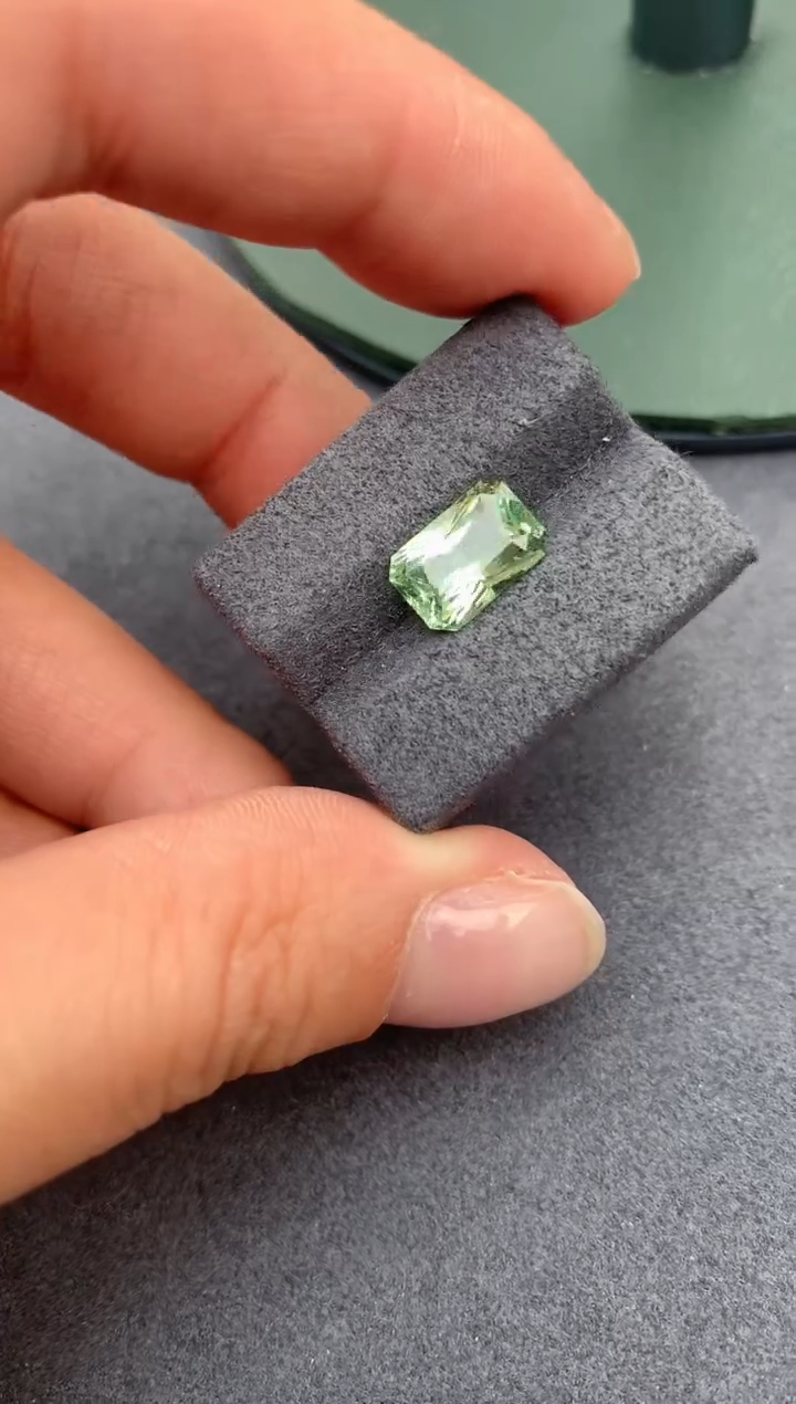 【闪购商品】金绿宝石裸石未镶嵌2.9ct金绿宝石