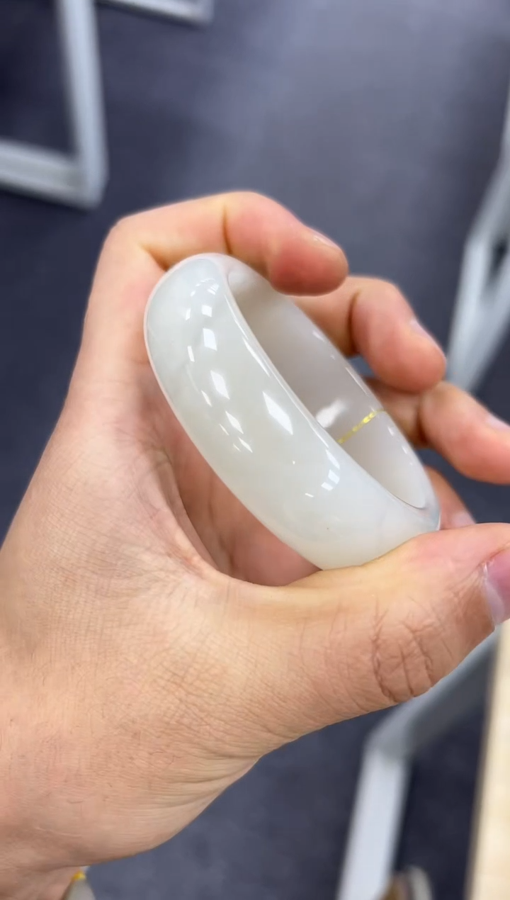 【闪购商品】和田玉手镯未镶嵌野牛沟55.5  772