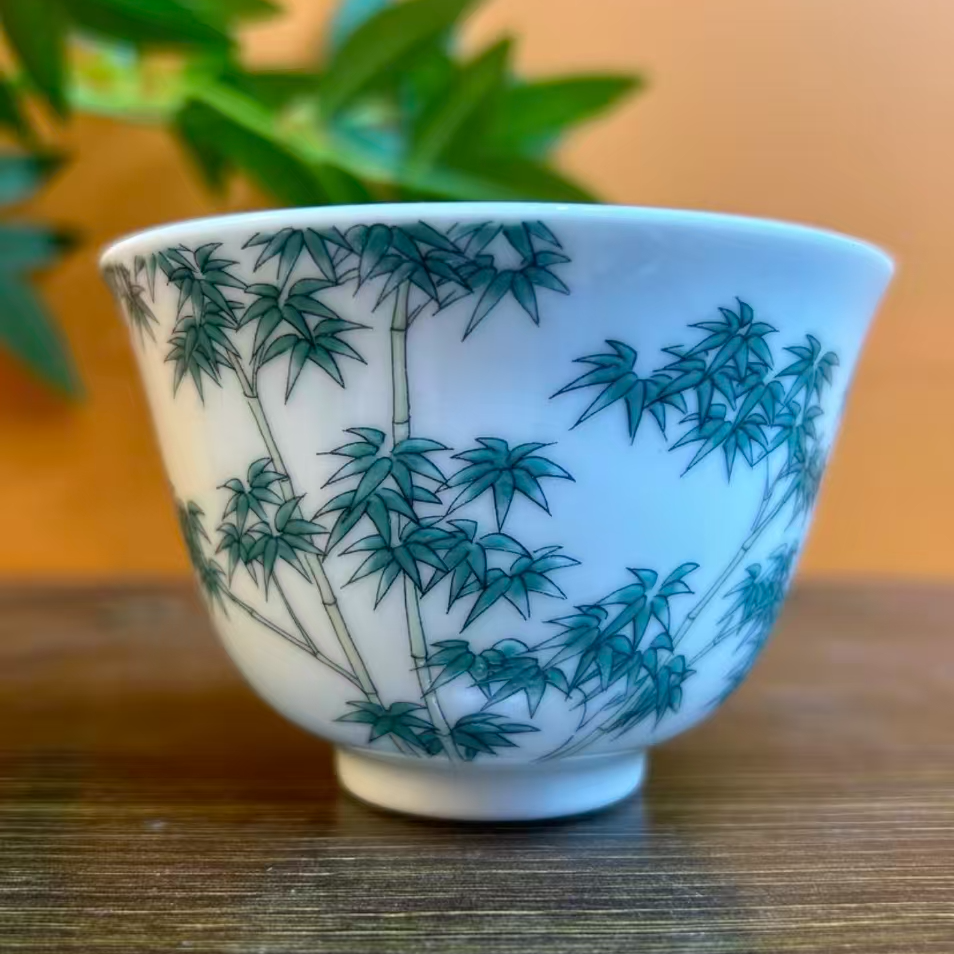 景德镇五花马竹纹杯
