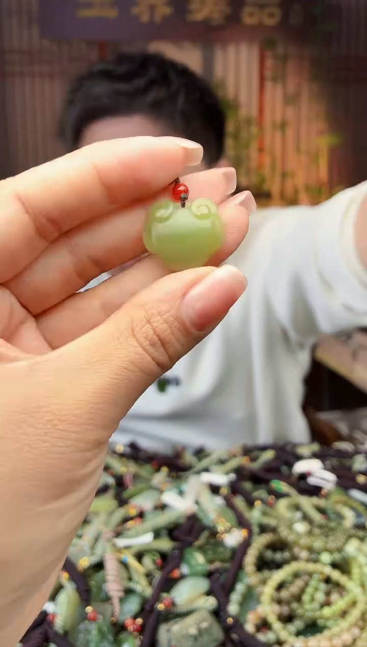 颈饰未镶嵌和田玉多样性发货拍一发一