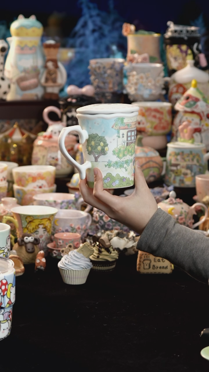 摆件陶景德镇釉下彩手绘设计师款陶瓷