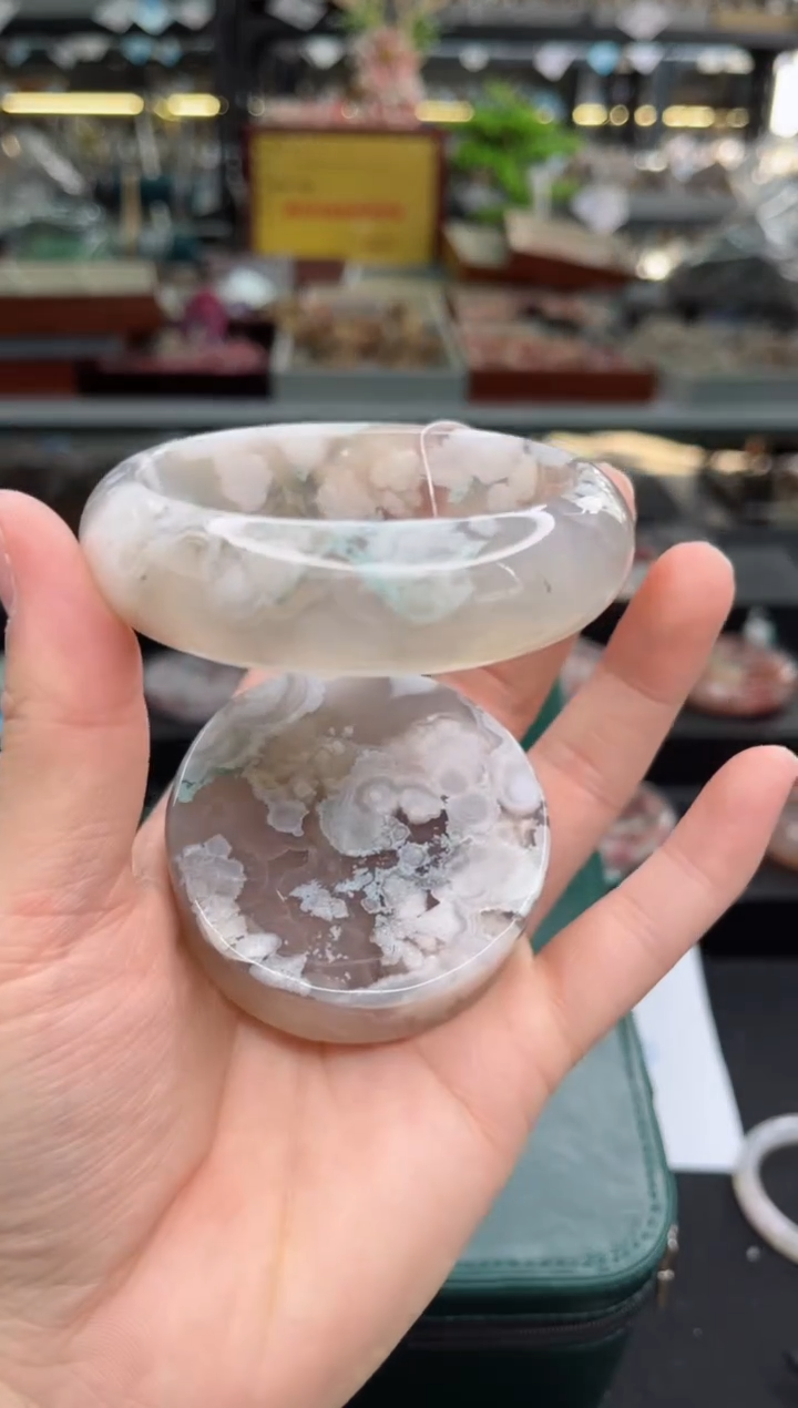 【闪购商品】石英质玉手镯未镶嵌59圈口（赠品镯心）3650343