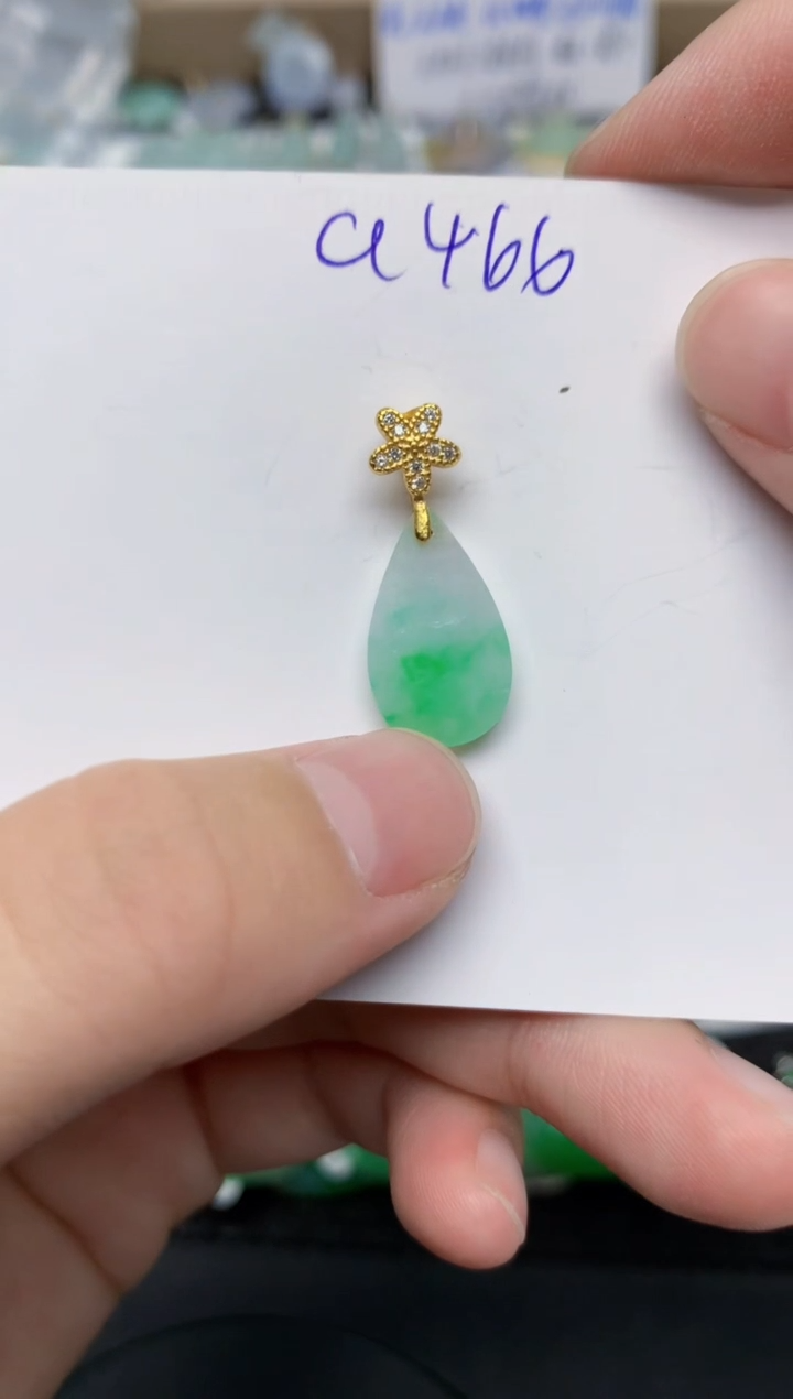 翡翠未镶嵌颈饰天然缅甸A货翡翠