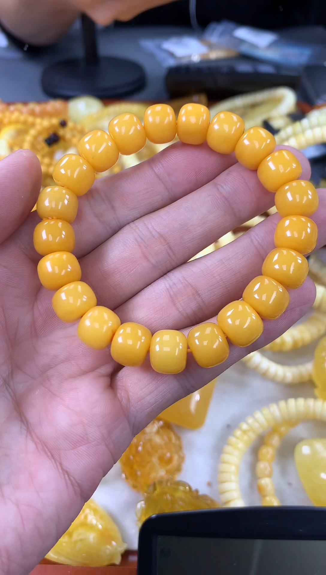 【闪购商品】琥珀裸石未镶嵌手串