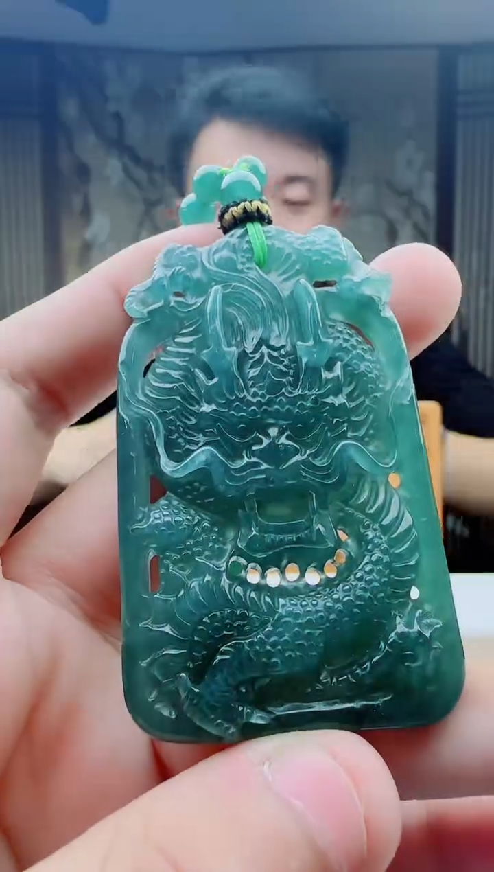 颈饰未镶嵌翡翠多样性发其一