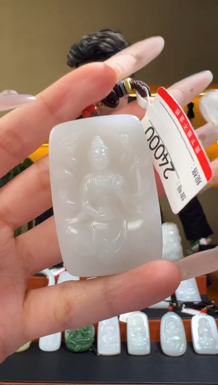 颈饰未镶嵌和田玉1