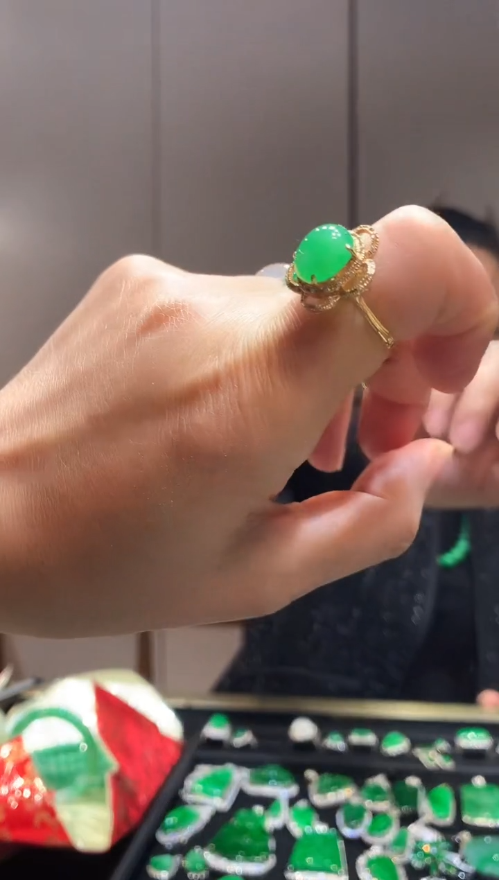 【闪购商品】翡翠戒指18K金镶嵌戒指