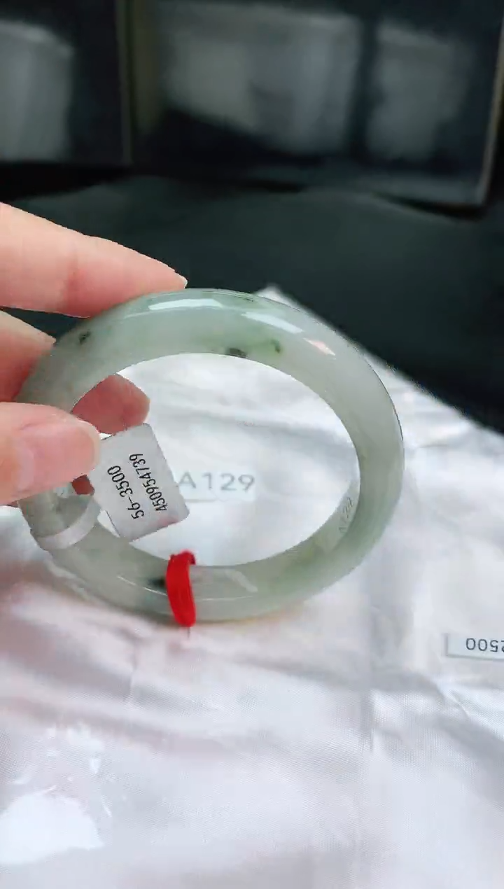 【闪购商品】翡翠手镯未镶嵌缅甸天然A货手镯