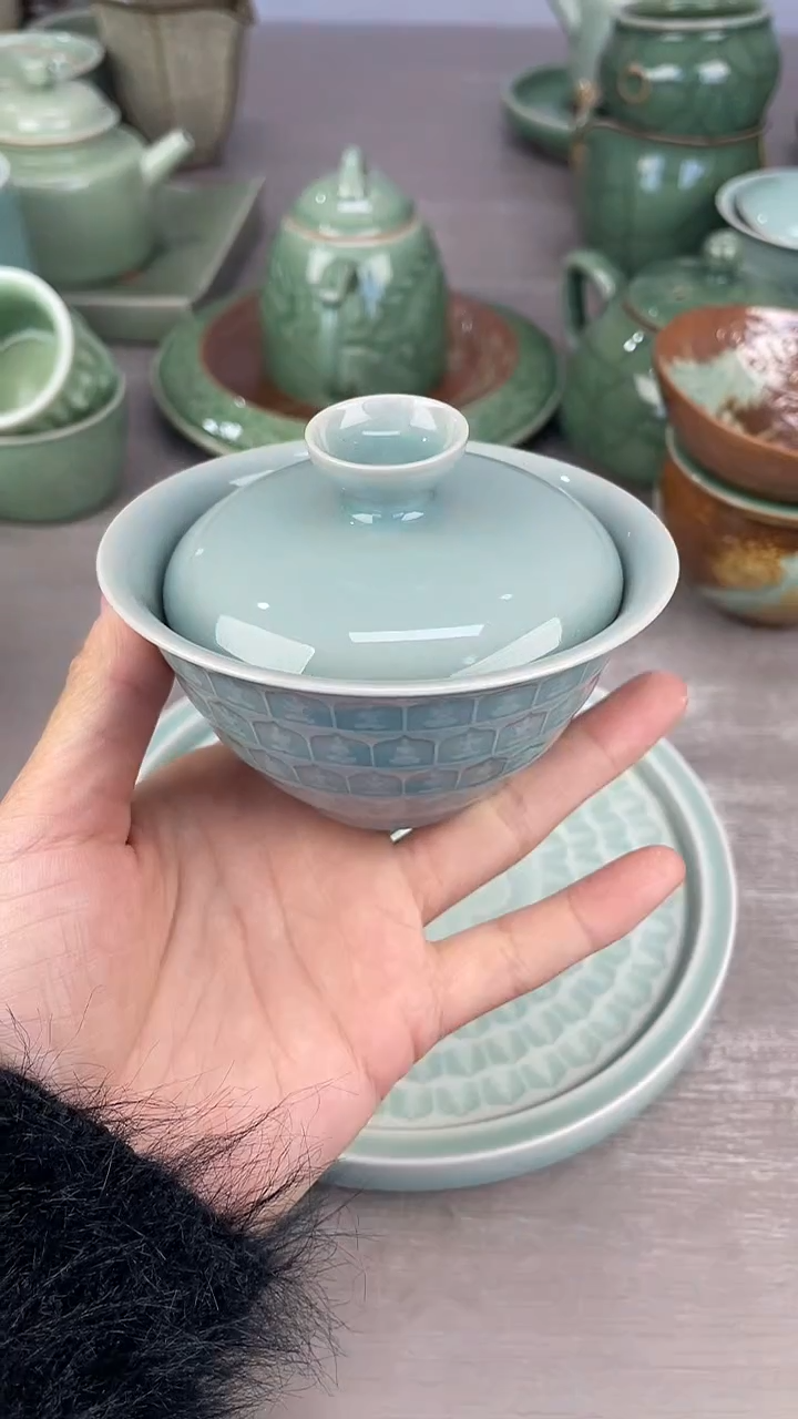 青瓷仓储清仓福利微微暇