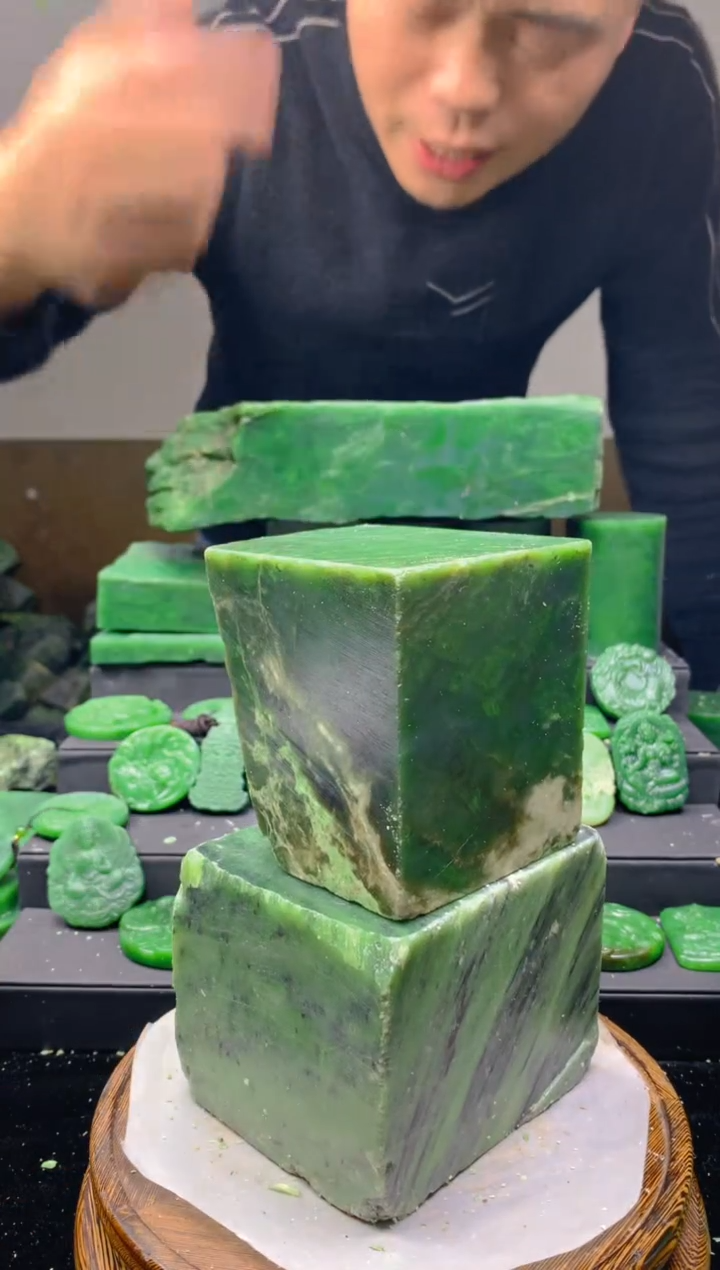 未镶嵌和田玉珠宝半成品1