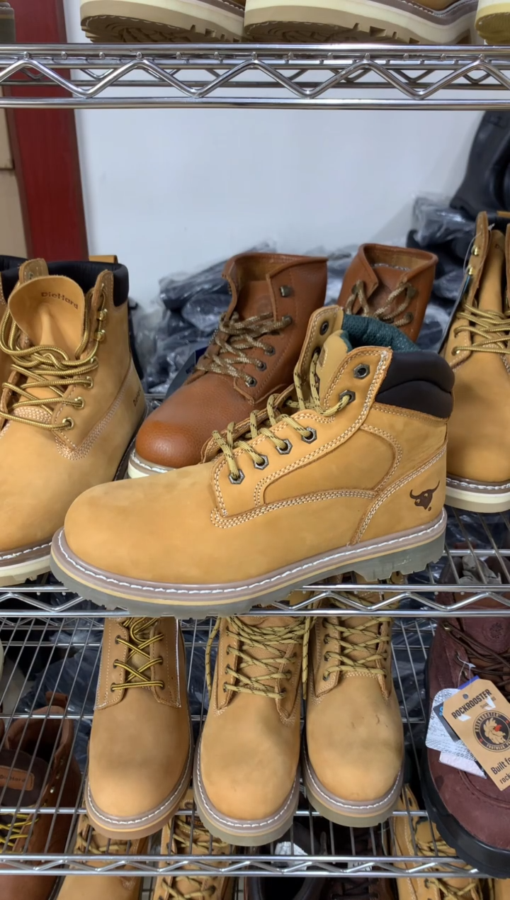 牛皮44码，牛头1，皮鞋码，工装靴 默认瑕疵 个别鞋面有胶印介意勿拍