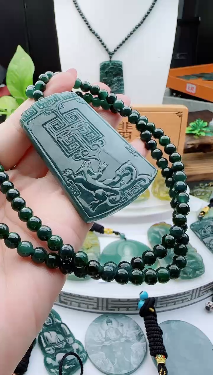 【闪购商品】翡翠颈饰未镶嵌多样性随机一件发货