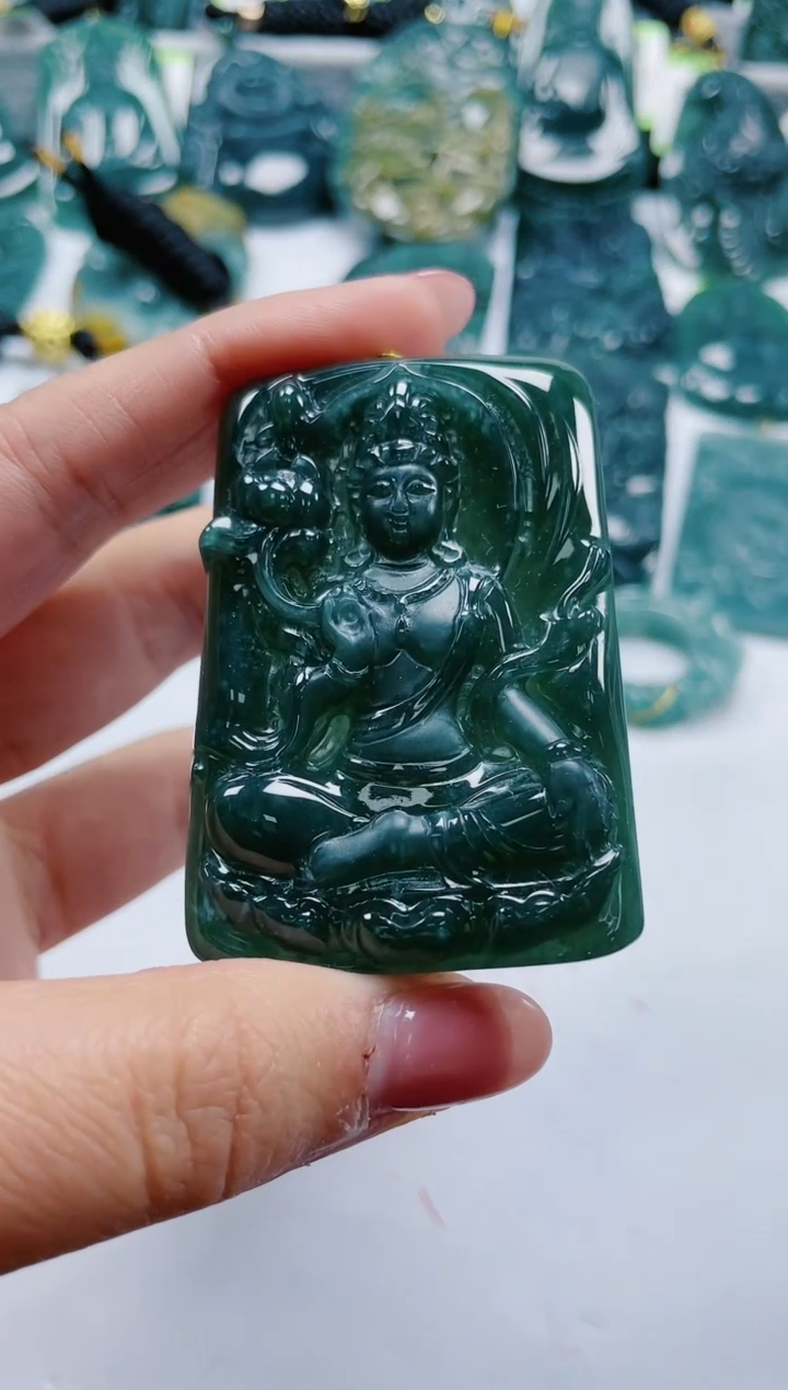 【闪购商品】翡翠颈饰未镶嵌