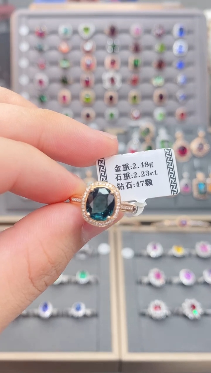 18K金镶嵌戒指碧玺2.23     