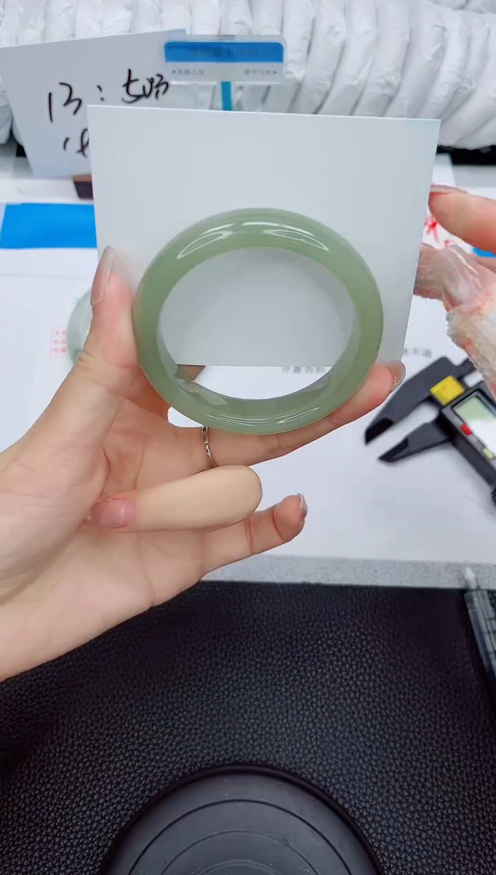 石英质玉手镯未镶嵌223-54.6