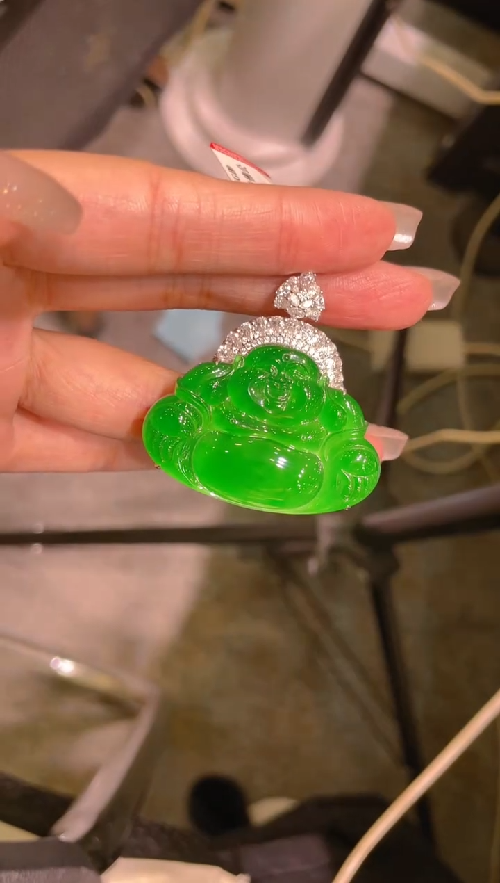 【闪购商品】翡翠吊坠(赠链)18K金镶嵌A76