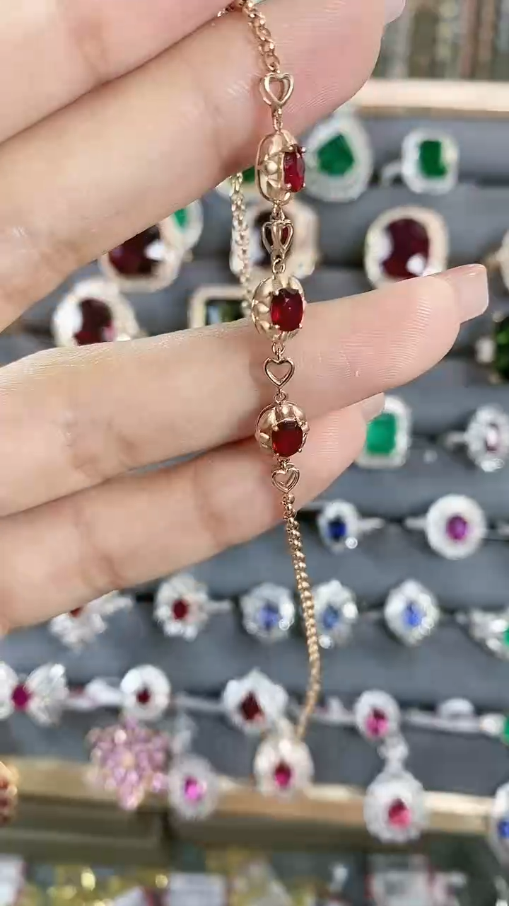 【闪购商品】红宝石手链18K金镶嵌18K金镶嵌红宝石手链