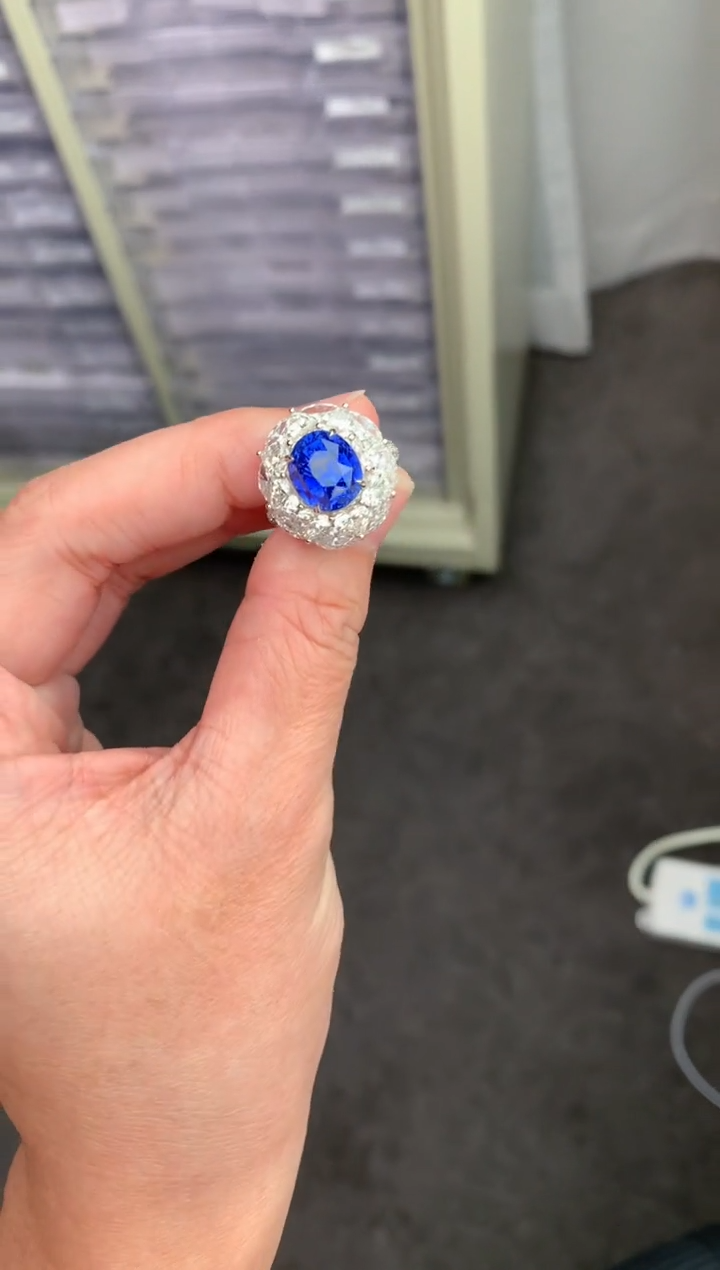 【闪购商品】蓝宝石戒指18K金镶嵌7ct皇家蓝戒指