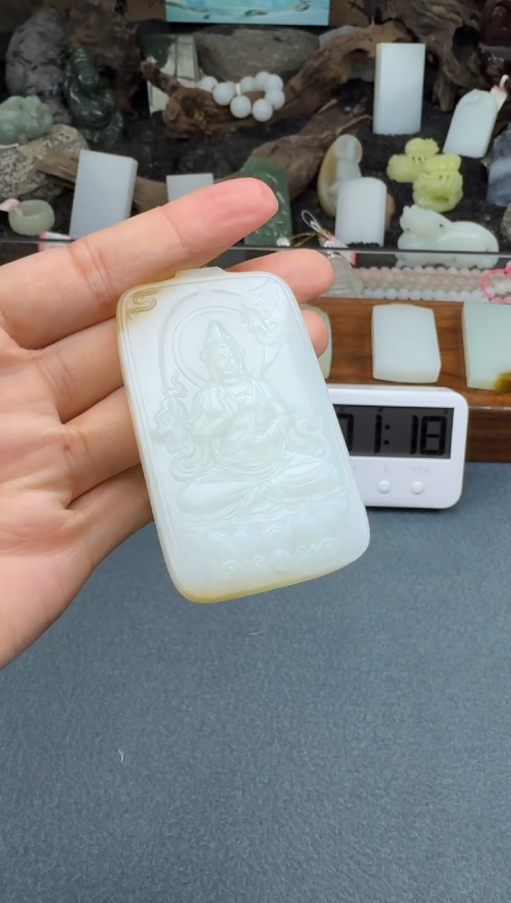 【闪购商品】和田玉未镶嵌颈饰开心