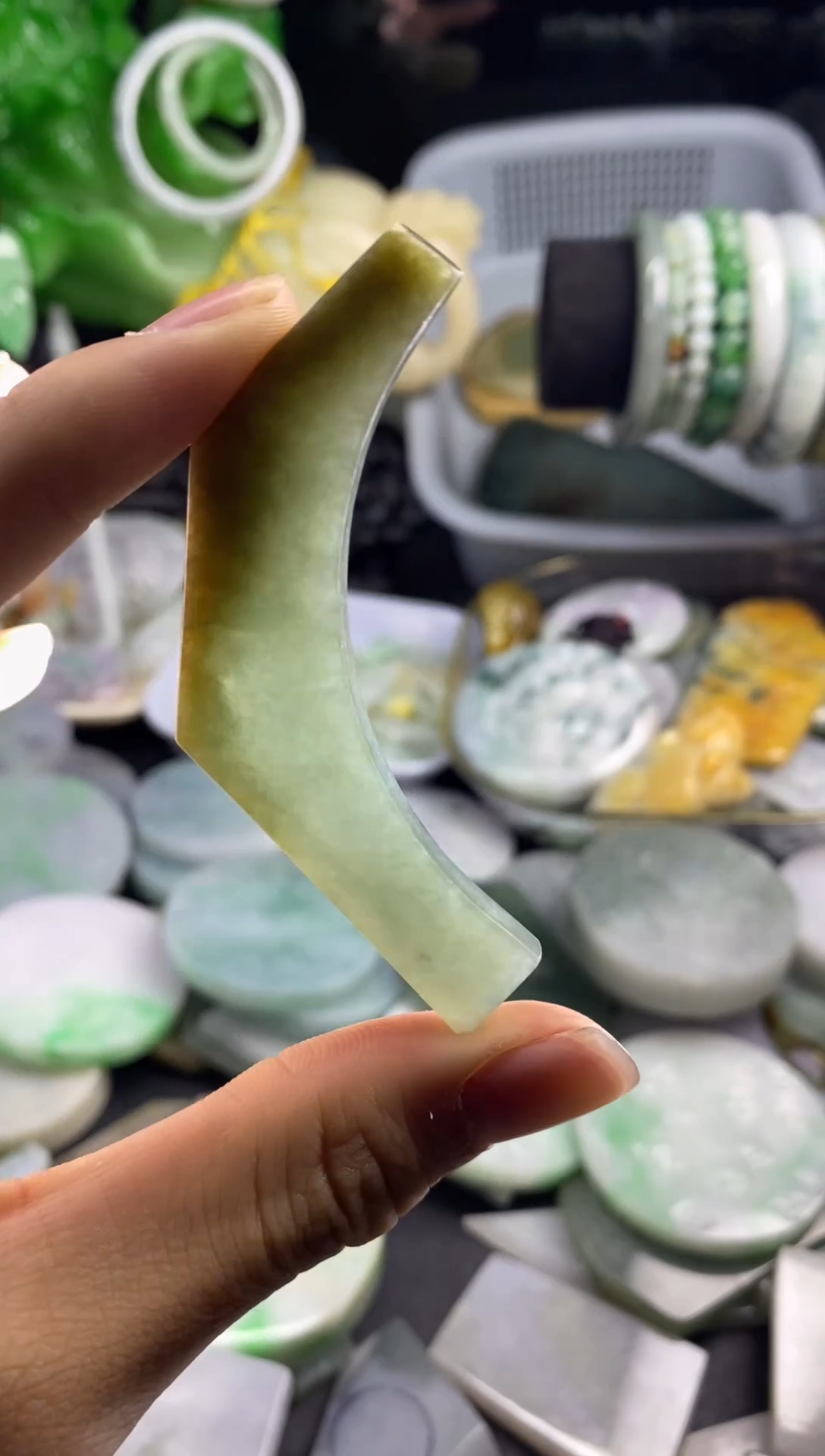 散珠翡翠A货翡翠