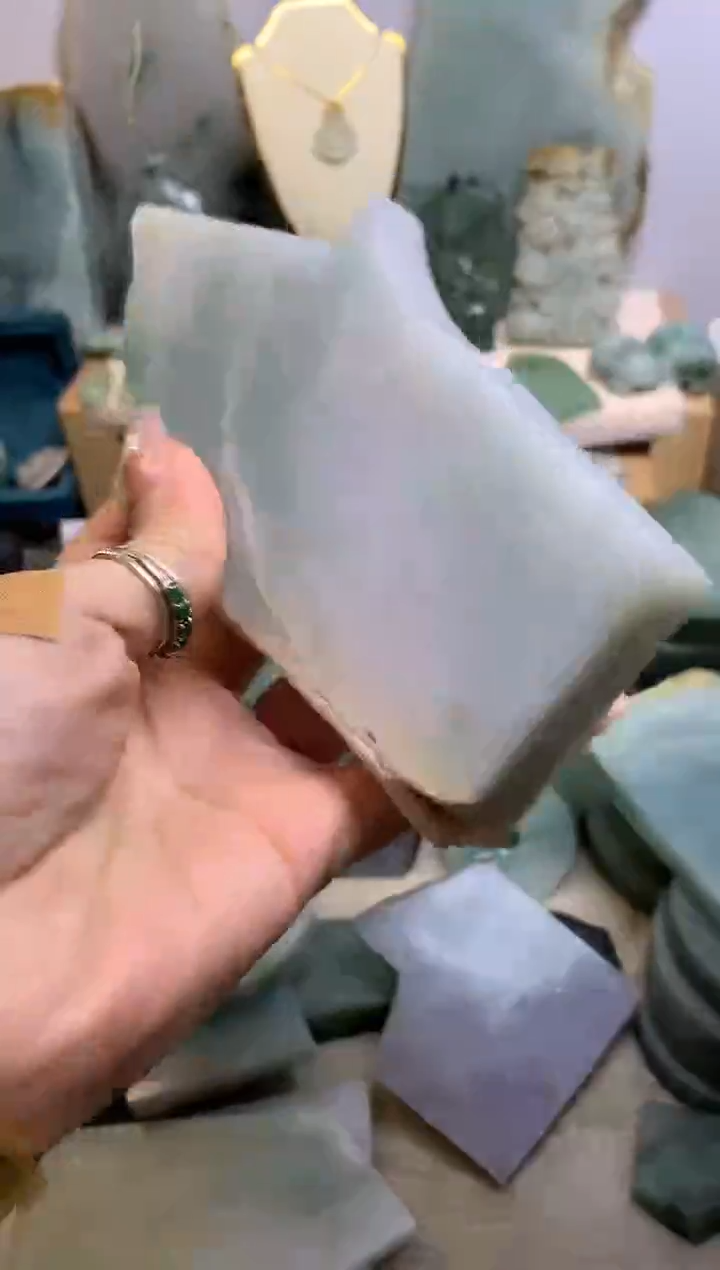 【闪购商品】翡翠挂件未镶嵌缅甸A货翡翠，没有运费险