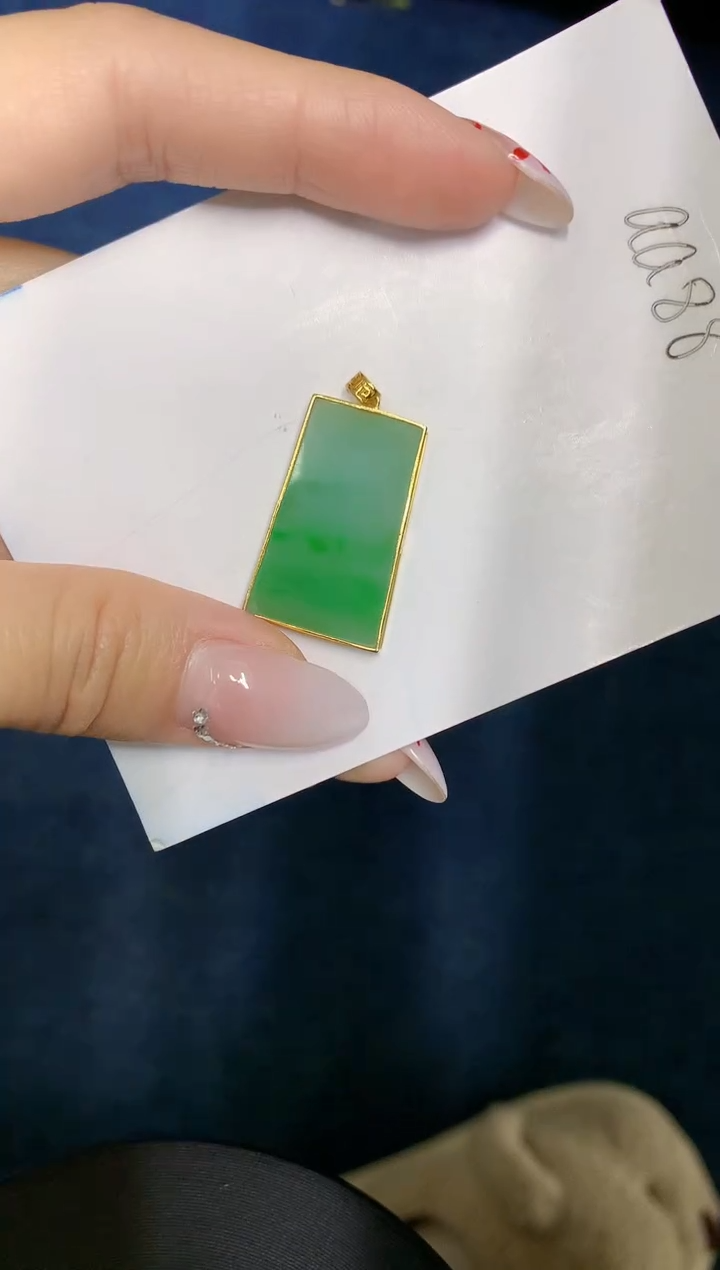 【闪购商品】翡翠颈饰18K金镶嵌000000000000