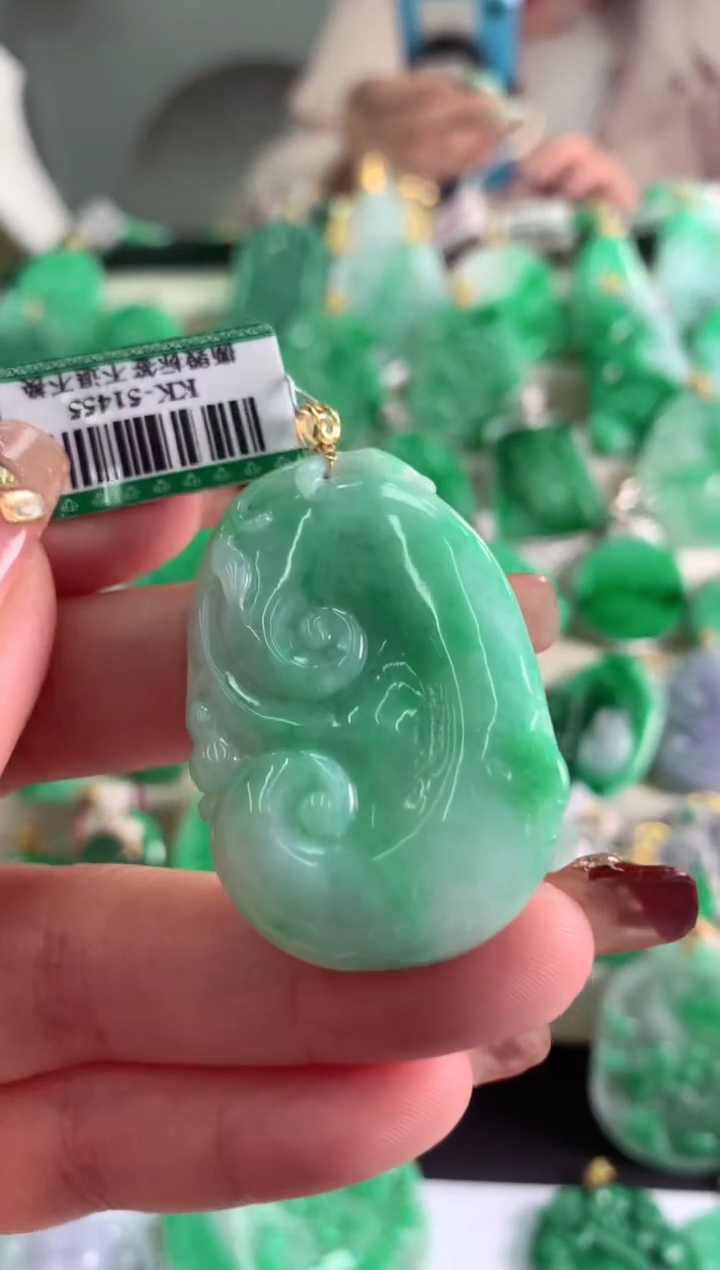 【闪购商品】翡翠吊坠(不含链)18K金镶嵌挂件