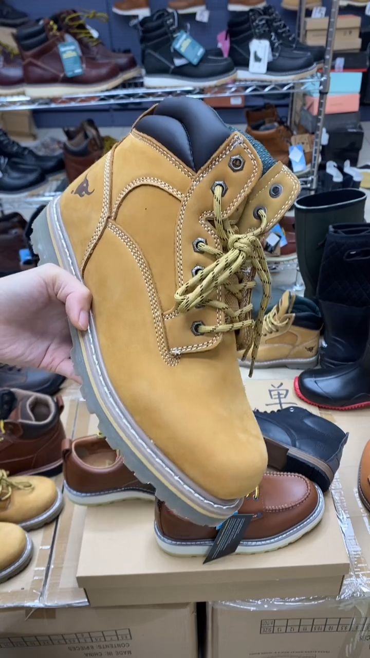 牛皮41码，牛头1 皮鞋码，工装靴 个别鞋面有胶印 默认瑕疵介意勿拍