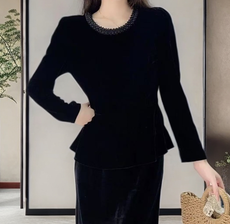 女士手工串珠圆领时尚款百搭垂感黑色气质女款休闲长袖上衣女