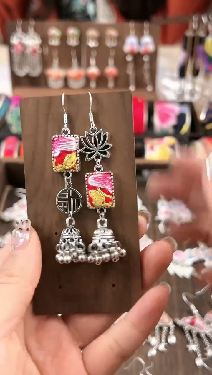 【闪购商品】织绣民族风老绣饰品356