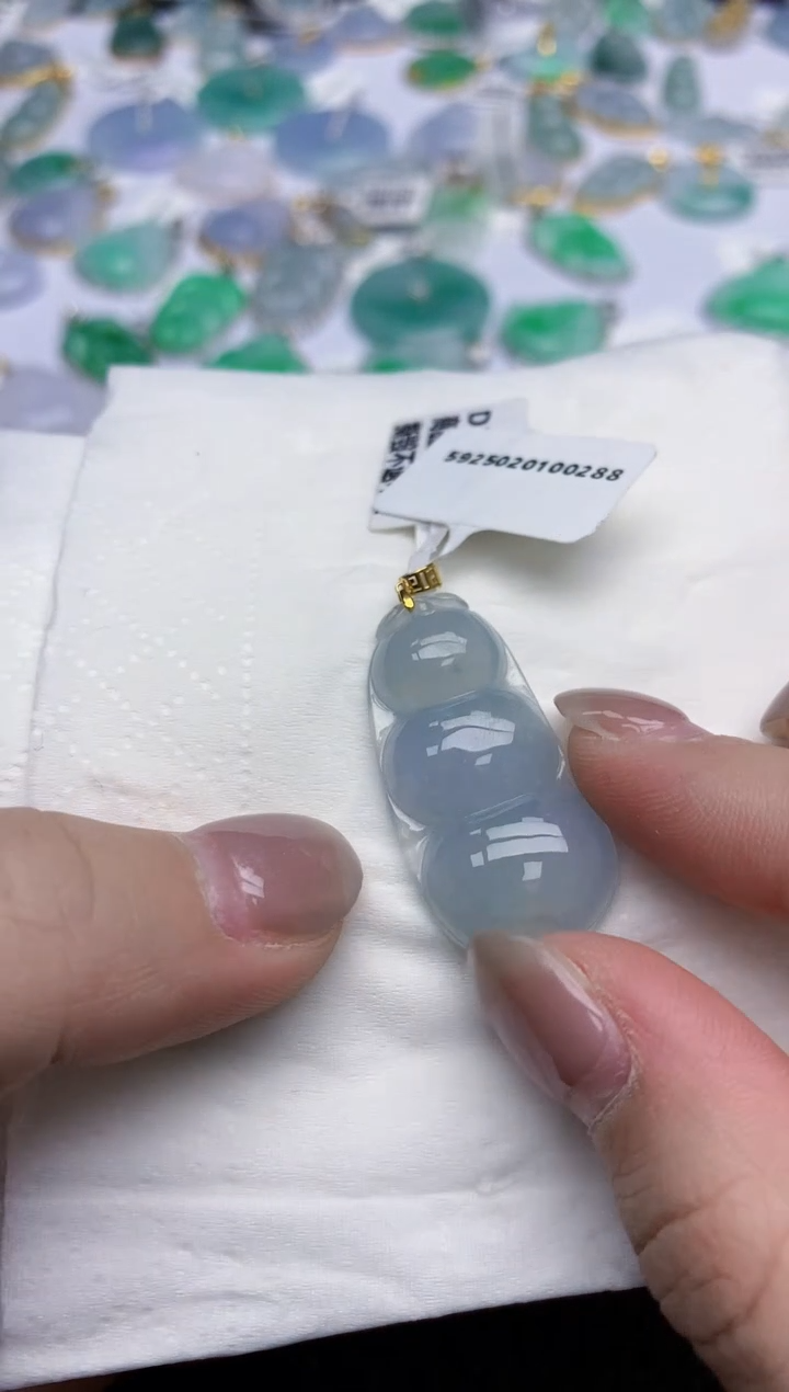 【闪购商品】翡翠颈饰18K金镶嵌天然翡翠A货