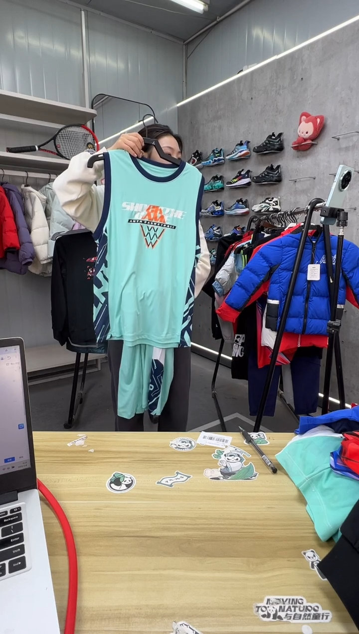 【闪购商品】安踏儿童衣服尺码：165