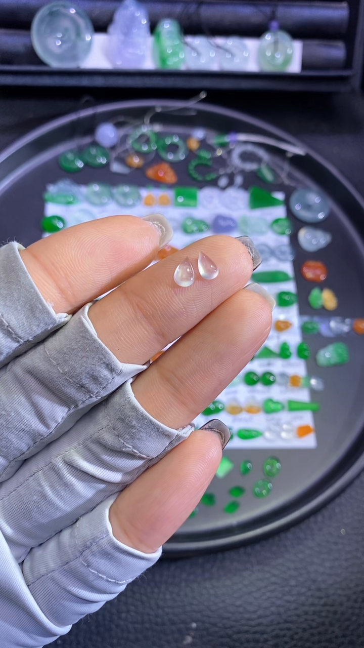 未镶嵌挂件翡翠水滴